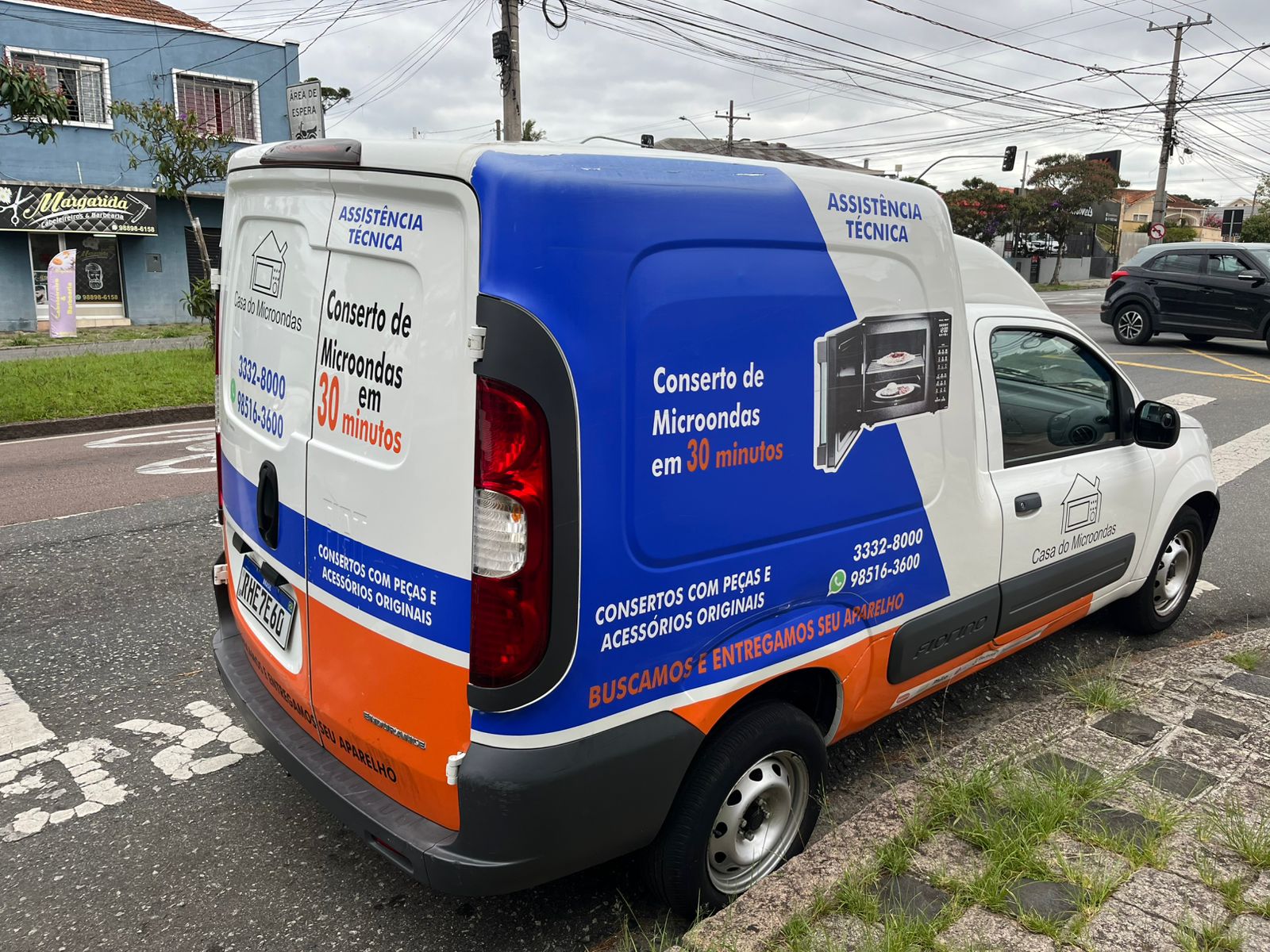 Vista traseira do veiculo da Casa do Microondas
